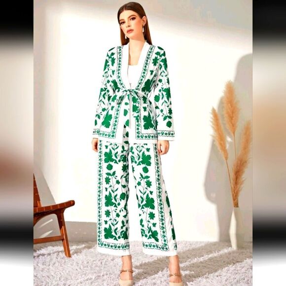 Green Floral Women's 2 Piece Set XL - Picture 1 of 5